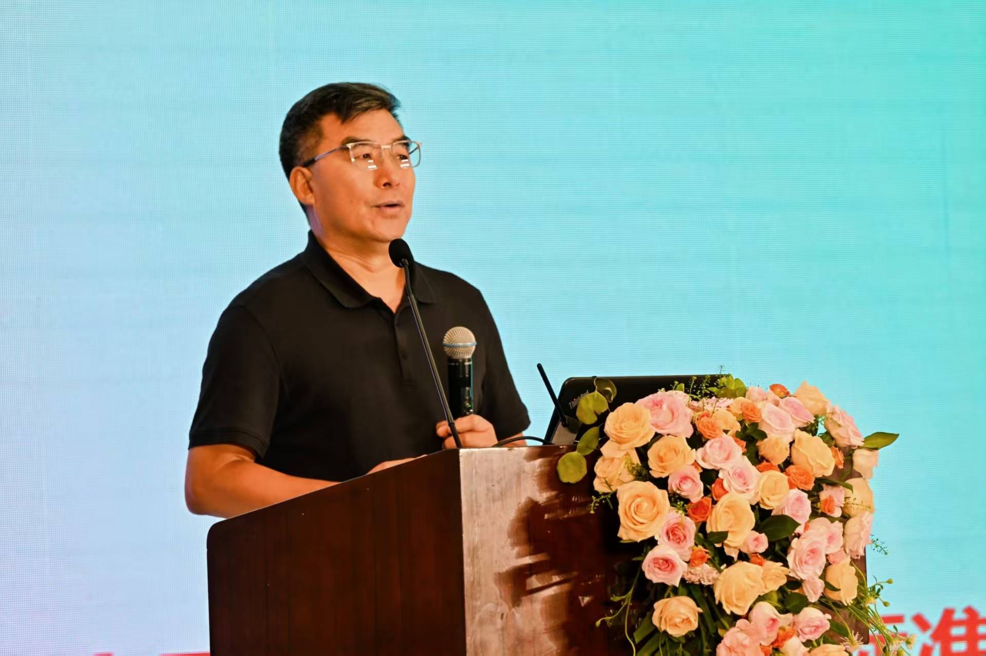电力燃煤机械标委会副主任委员、中国能建集团装备公司原副总经理岳君作报告